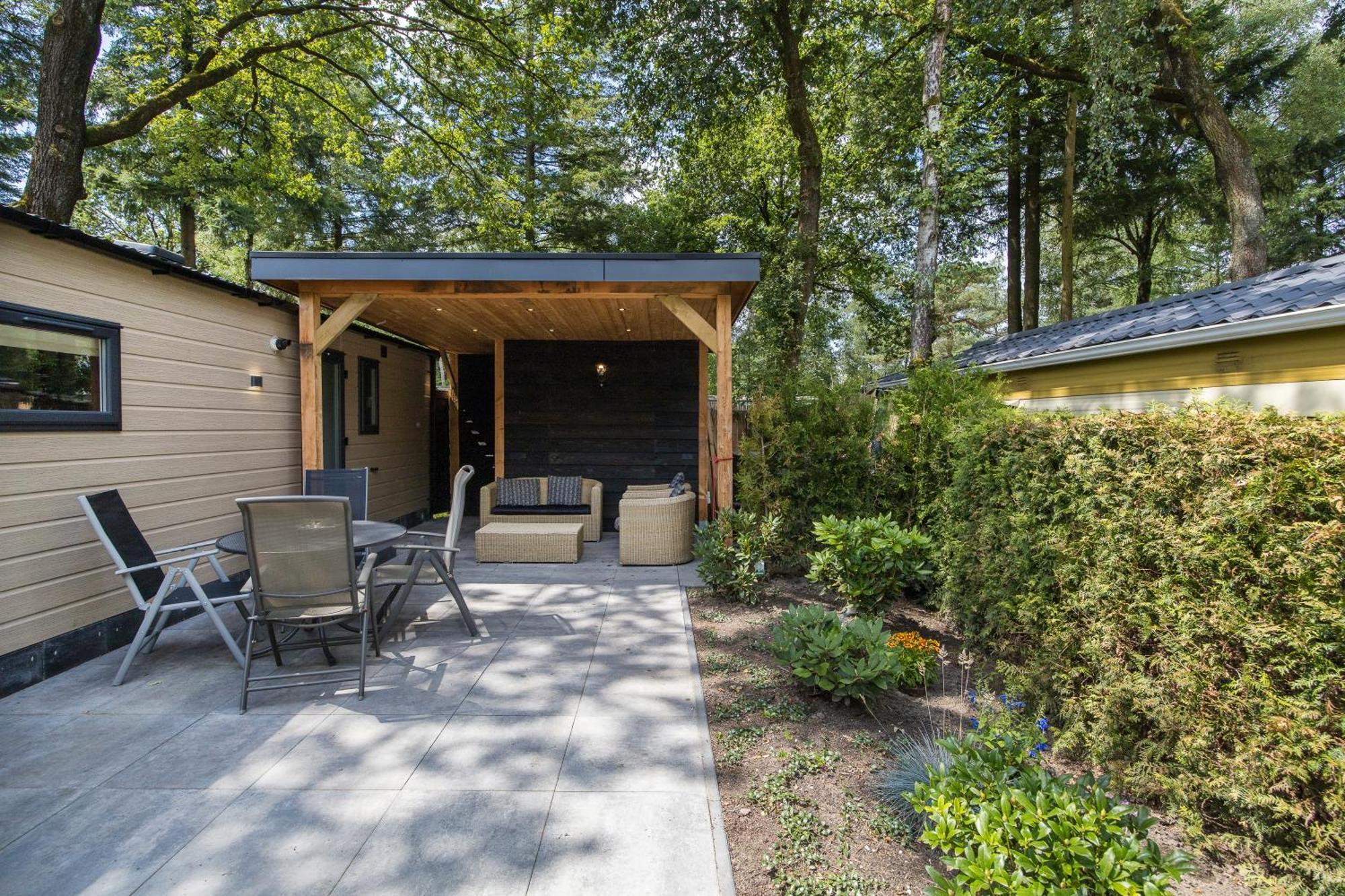 Veluwe Hoenderloo Luxury Chalet With Private Sauna And Hot Tub - Swimming Pool Tennis Court Supermarket Bowling Alley Theatre And Entertainment For Children מראה חיצוני תמונה