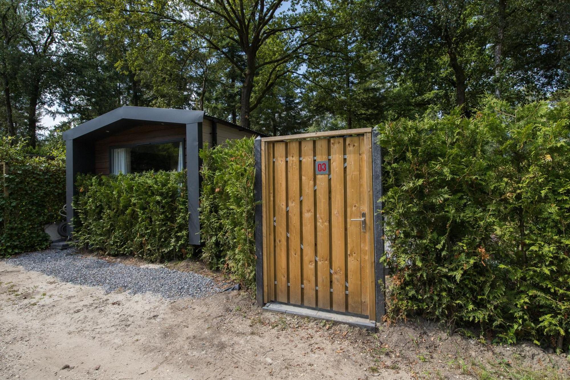 Veluwe Hoenderloo Luxury Chalet With Private Sauna And Hot Tub - Swimming Pool Tennis Court Supermarket Bowling Alley Theatre And Entertainment For Children מראה חיצוני תמונה