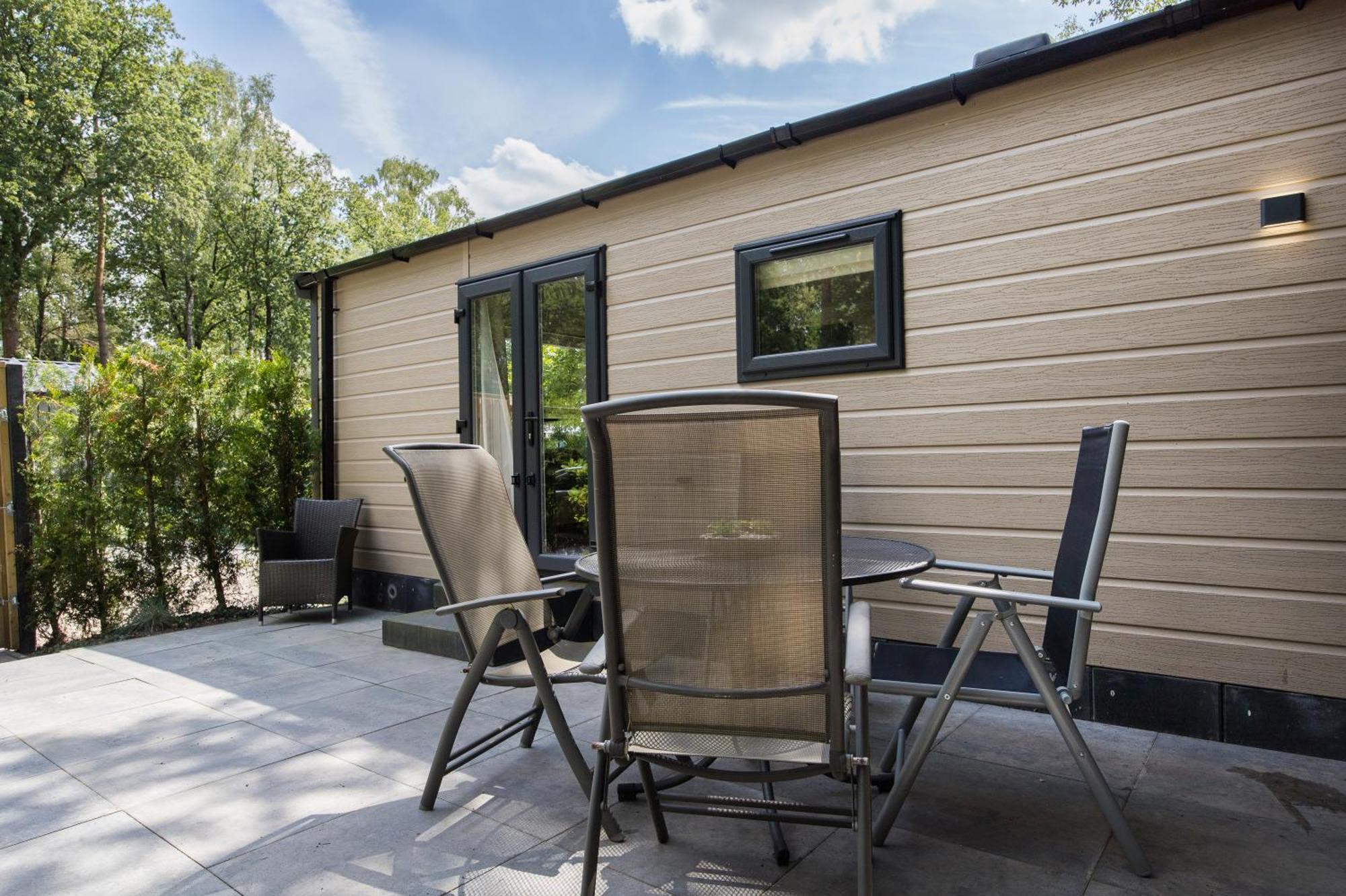 Veluwe Hoenderloo Luxury Chalet With Private Sauna And Hot Tub - Swimming Pool Tennis Court Supermarket Bowling Alley Theatre And Entertainment For Children מראה חיצוני תמונה