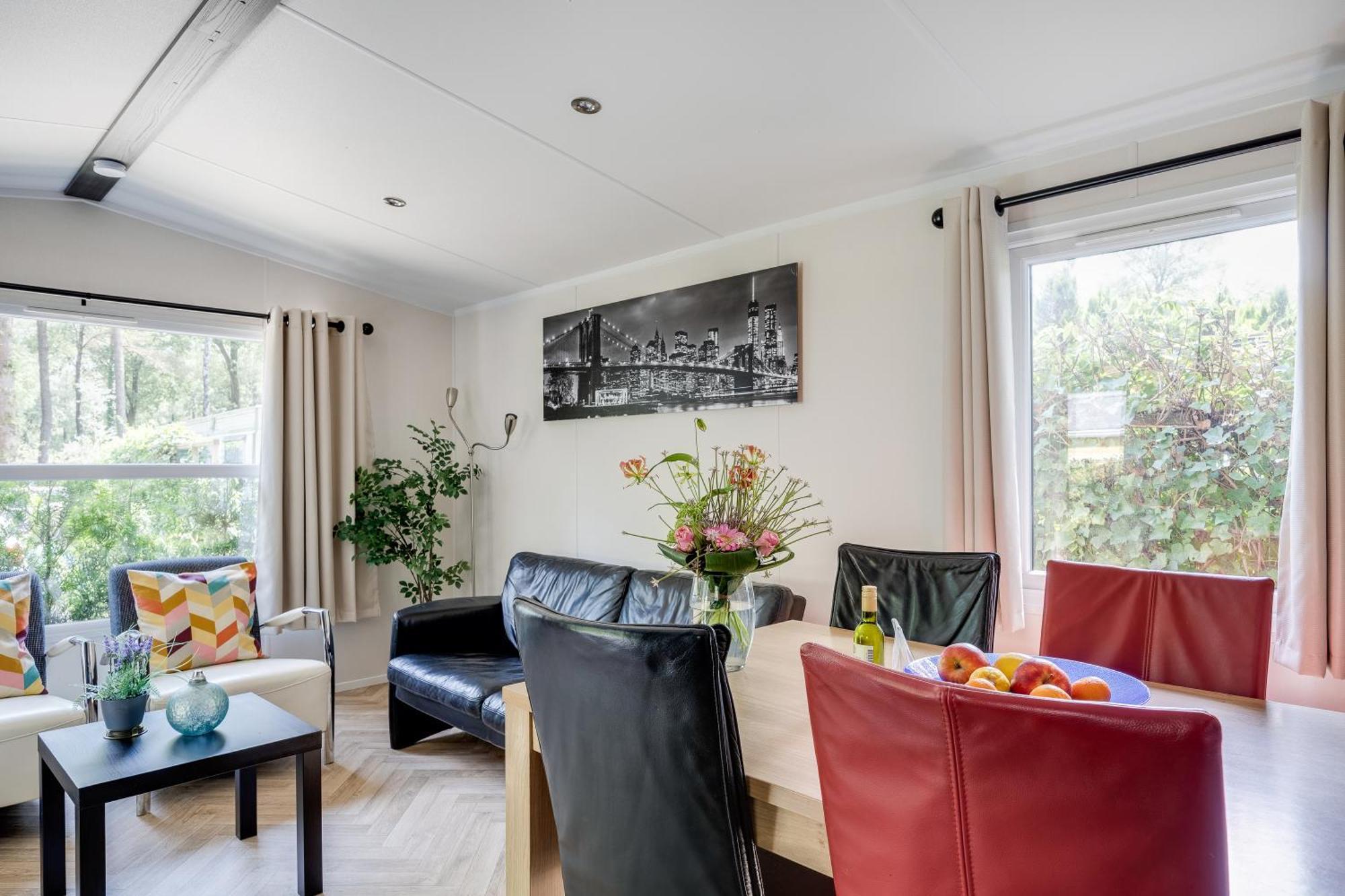 Veluwe Hoenderloo Luxury Chalet With Private Sauna And Hot Tub - Swimming Pool Tennis Court Supermarket Bowling Alley Theatre And Entertainment For Children מראה חיצוני תמונה